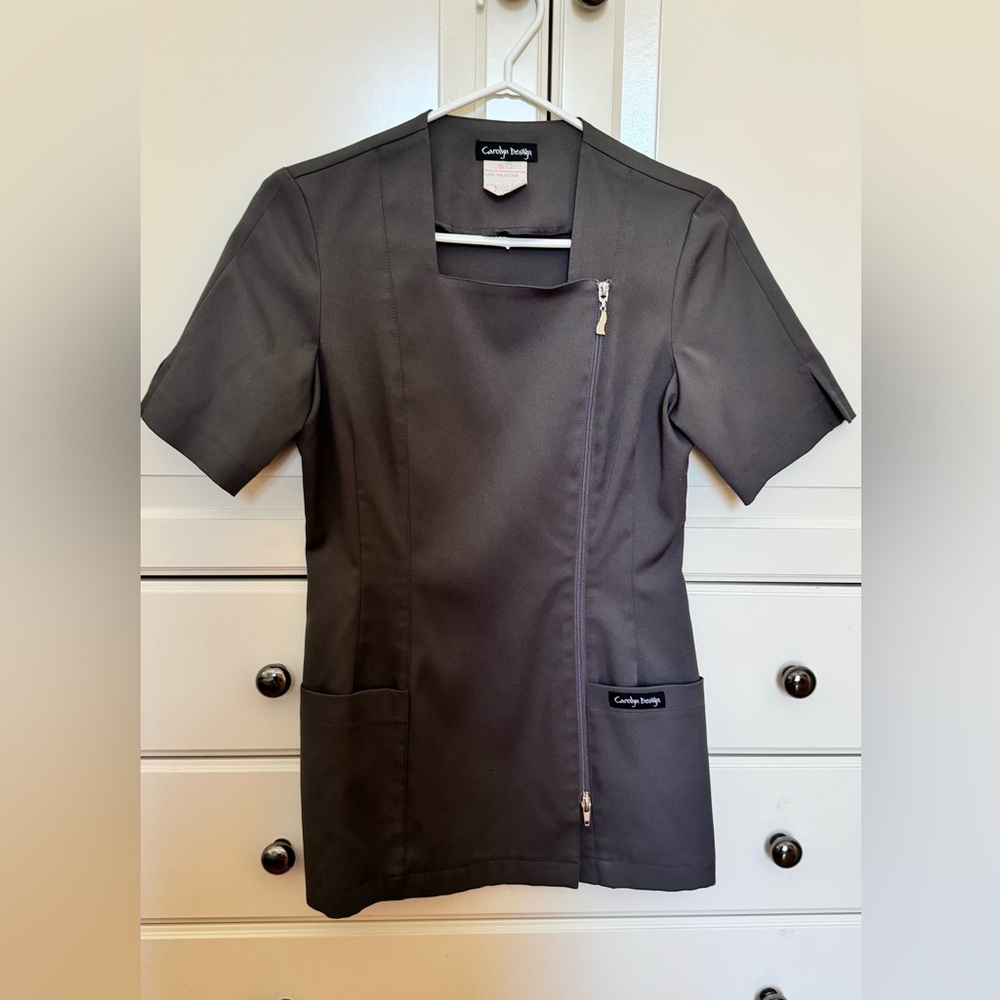 Esthetician scrubs